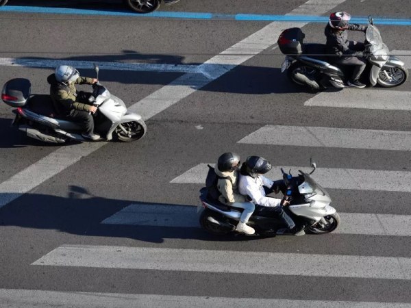Τροχαία: Πάνω από 1.700 παραβάσεις βεβαιώθηκαν σε οδηγούς και επιβάτες δίκυκλων την περασμένη εβδομάδα