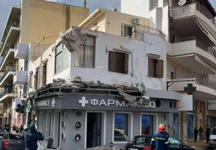 Κατέρρευσε μπαλκόνι στο Λαύριο – Μία γυναίκα τραυματίστηκε