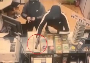 Καισαριανή: Καρέ-καρέ ένοπλη ληστεία σε πρακτορείο τυχερών παιχνιδιών – Βίντεο-ντοκουμέντο