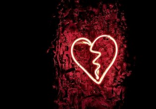 Η Gen Z, οι Millennials και το φαινόμενο της «ερωτικής ύφεσης» – Οι νέοι ξέχασαν πώς ερωτεύεσαι