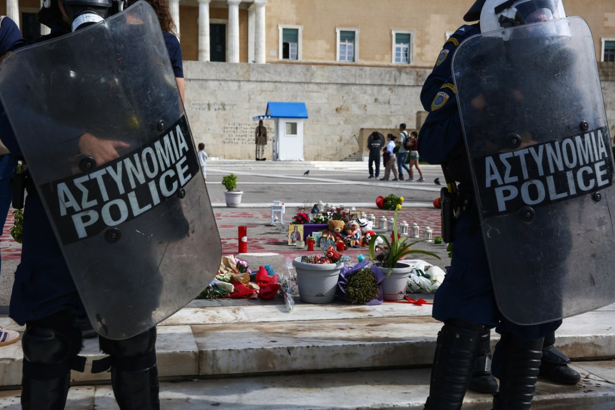 Μνημείο Άγνωστου Στρατιώτη: Πρόβα απαγόρευσης διαδηλώσεων κόντρα στη λαϊκή βούληση