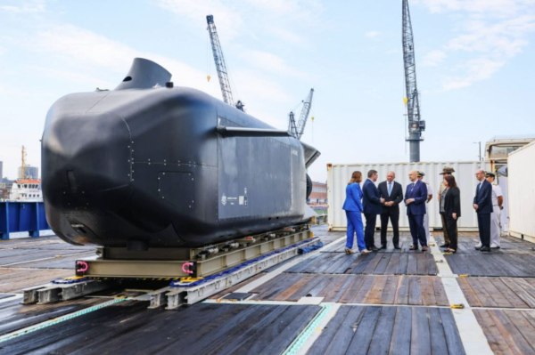 Η Αυστραλία θα βγάλει τους «μαύρους καρχαρίες» εναντίον της Κίνας