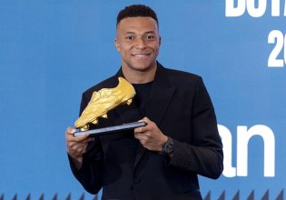 Παρέλαβε το Χρυσό Παπούτσι ο Εμπαπέ: «Το σημαντικό είναι οι τίτλοι» (pic)