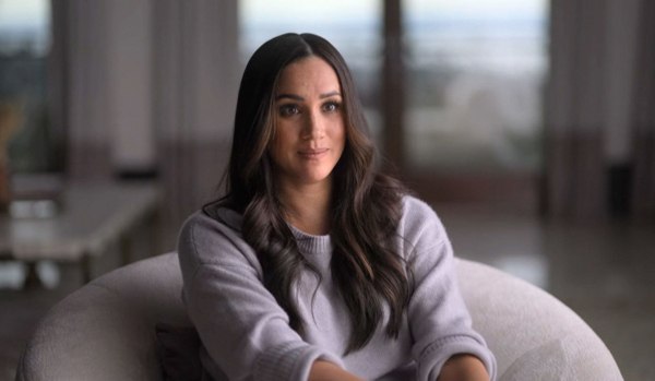 Τι στο καλό σκεφτόταν: Το βίντεο της Μέγκαν Μαρκλ από το σημείο που σκοτώθηκε η Νταϊάνα στο Παρίσι προκάλεσε αντιδράσεις