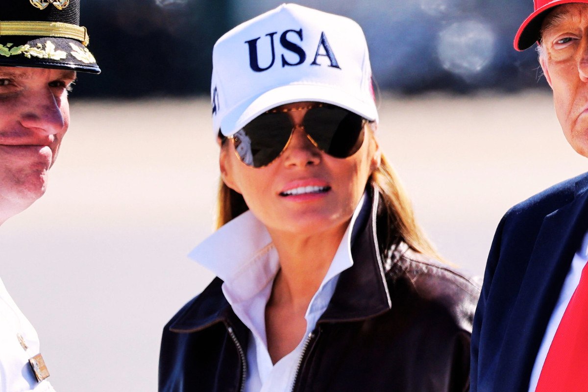 Μελάνια Τραμπ όπως Top Gun: Στρατιωτικές ιαχές, leather πατριωτισμός