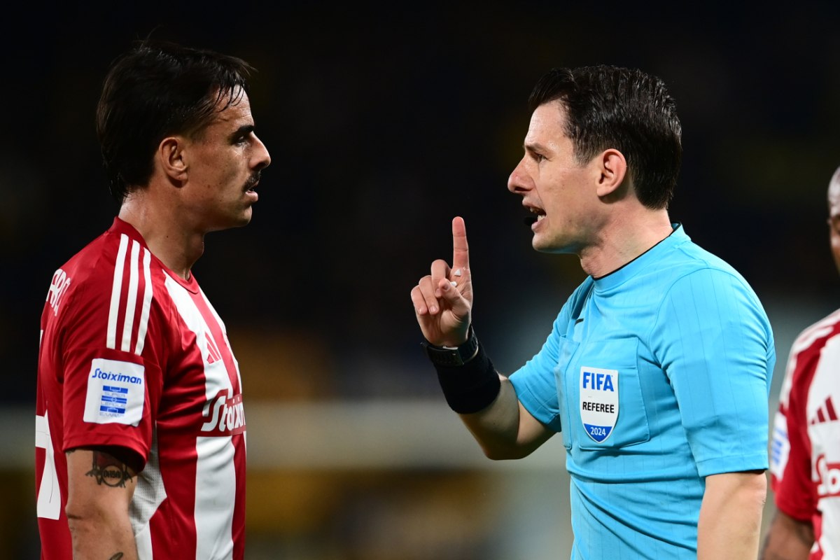 Στη φόρα διάλογοι του VAR για ντέρμπι στην Τουρκία (pics)