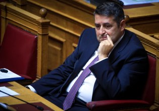 Ο Μυλωνάκης διαβίβασε το ενημερωτικό σημείωμα που αρνούνταν να καταθέσει στη Βουλή