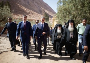 Αίγυπτος: Στην ενθρόνιση του νέου Αρχιεπισκόπου Σινά ο πρωθυπουργός – «Στεκόμαστε πάντα δίπλα σας»