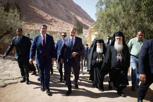 Αίγυπτος: Στην ενθρόνιση του νέου Αρχιεπισκόπου Σινά ο πρωθυπουργός – «Στεκόμαστε πάντα δίπλα σας»