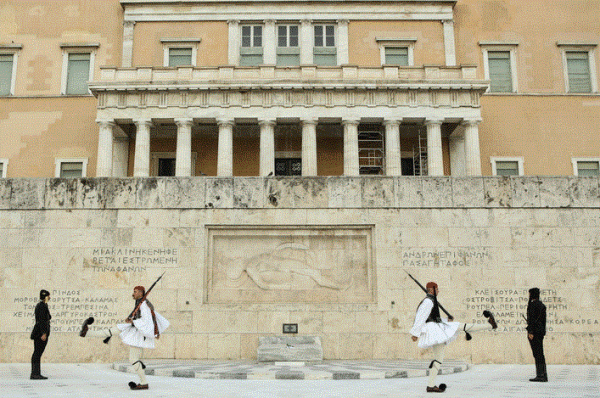 Το «επικοινωνιακόν» και το «στιγμιαίον»