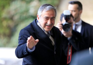 Κατεχόμενα: Σφοδρή επίθεση Ακιντζί στον Τατάρ και «εκλογική» στήριξη στον Ερχιουρμάν