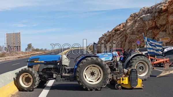 Κρήτη: Mε αμείωτη ένταση οι κινητοποιήσεις των αγροτών – Τέσσερα τα μπλόκα