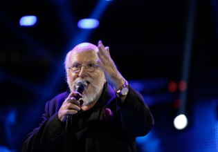 Στο νοσοκομείο ο Διονύσης Σαββόπουλος