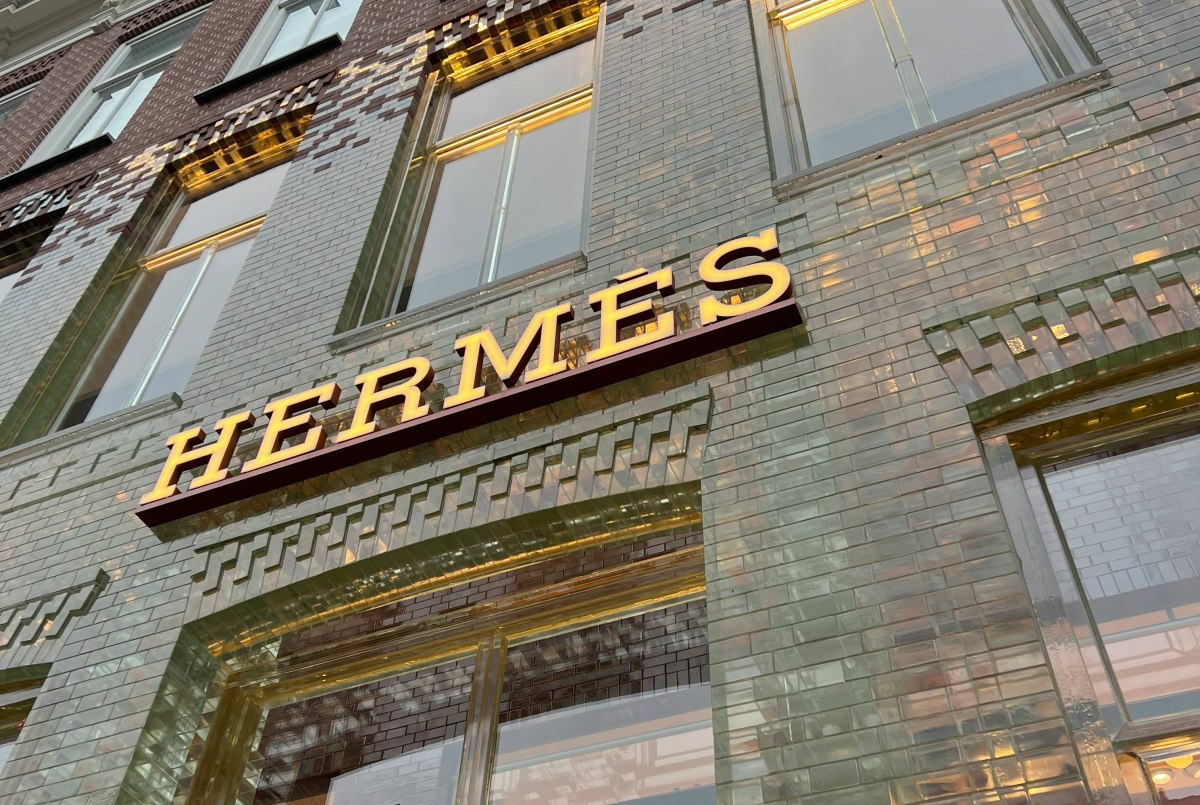 Κληρονόμος της Hermès έμεινε «σχεδόν» άπορος – Και το ανακάλυψε χάρη στη σύζυγο του επιστάτη του