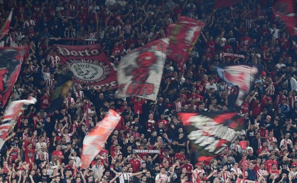 Ολυμπιακός: Κυκλοφορούν και… εξαφανίζονται τα εισιτήρια για το σπουδαίο ματς με την Αϊντχόφεν