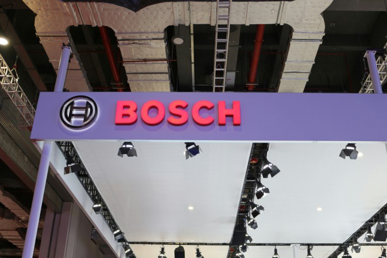 Γερμανία: Θυγατρική της Bosch καταργεί 1.400 θέσεις εργασίας – Κλείνουν δύο εργοστάσια ηλεκτρικών ειδών