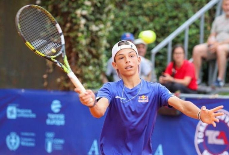 Θριάμβευσε στη Βαρκελώνη ο Ραφαήλ Παγώνης