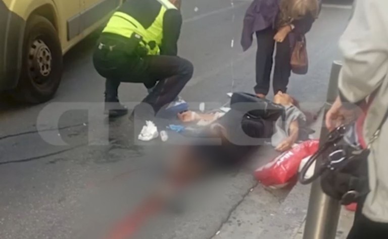 Πειραιάς: Ακρωτηριάστηκε το πόδι της 72χρονης που παρασύρθηκε από το λεωφορείο