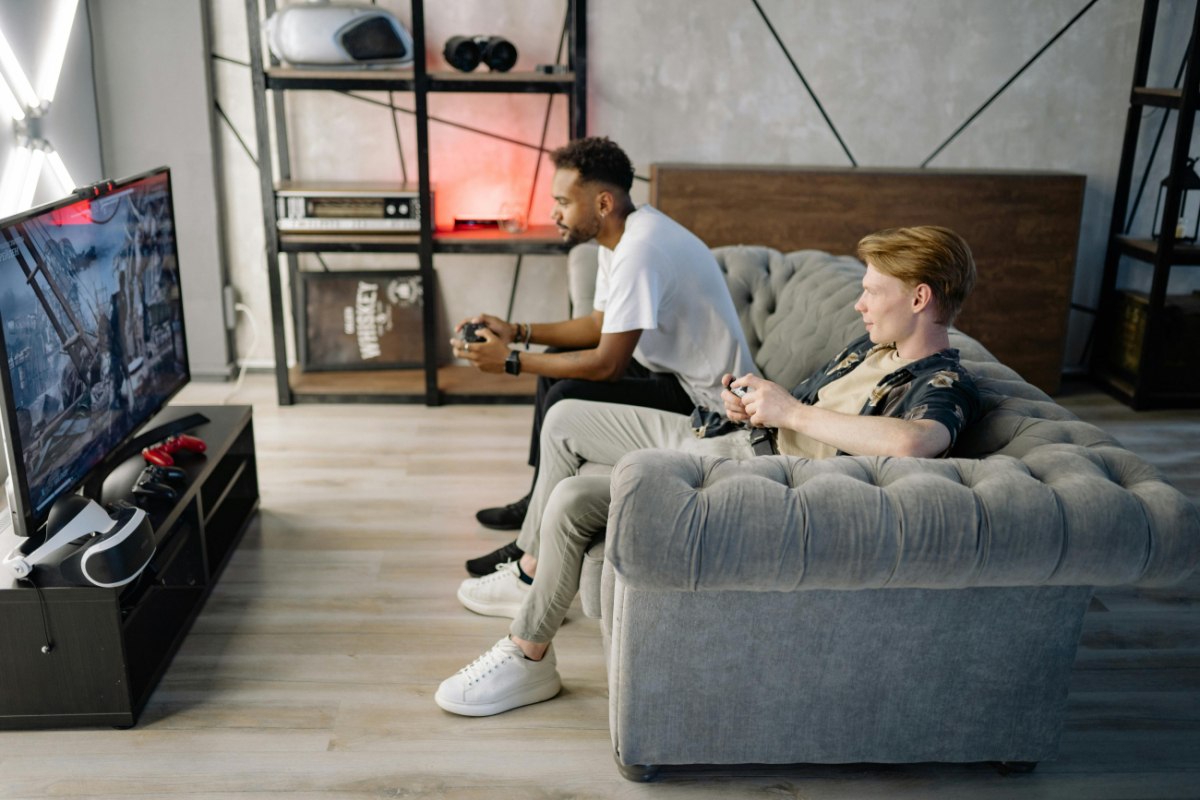 Πώς τα δημιουργικά χόμπι προστατεύουν τον εγκέφαλο από τη γήρανση – Ακόμα και τα βιντεοπαιχνίδια