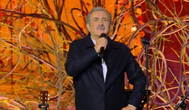 Τι άποψη έχει το ChatGPT για την τροπολογία για τον Αγνωστο Στρατιώτη; Ο Λάκης Λαζόπουλος το ρώτησε!