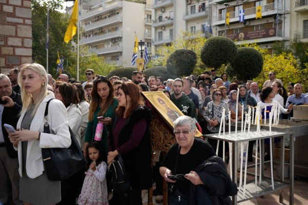 Θεσσαλονίκη: Τίμησε με ιδιαίτερη λαμπρότητα την επέτειο της απελευθέρωσης – Πλήθος κόσμου στον Άγιο Δημήτριο