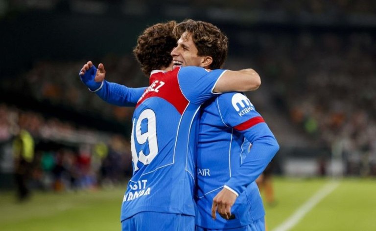 Μπέτις – Ατλέτικο Μαδρίτης 0-2: «Διπλό» και τετράδα για τους Ροχιμπλάνκος