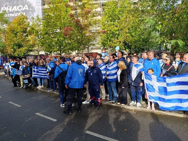 Στα «γαλανόλευκα» το κέντρο της Κοπεγχάγης: «Κατάληψη» από τους Έλληνες φιλάθλους πριν το ματς με τη Δανία (vids)