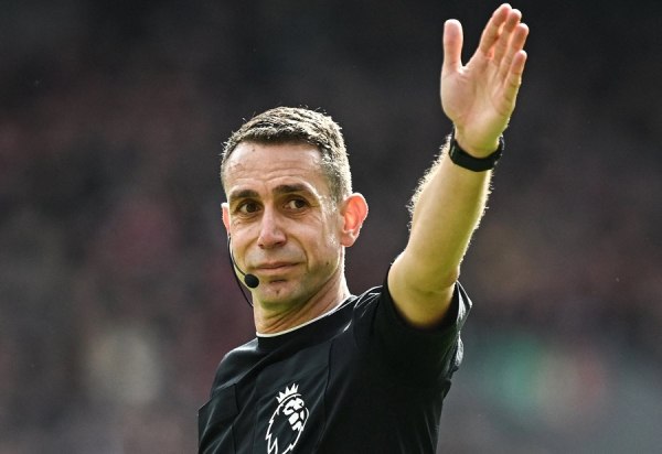 Πρώην διαιτητής της Premier League δήλωσε ένοχος για παράνομη βιντεοσκόπηση ανηλίκου