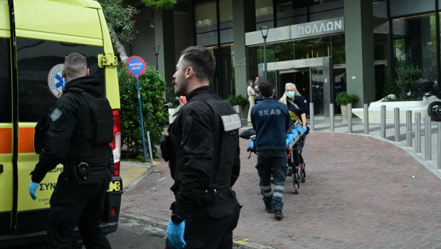 Είχε ζητήσει αναρρωτική από τη δουλειά του ο 44χρονος που έπεσε στο κενό από τον Πύργο Απόλλων