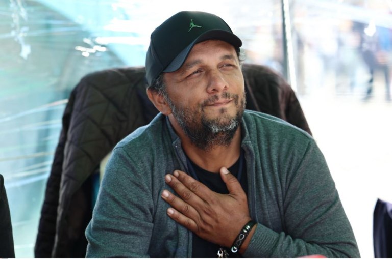 Το «ευχαριστώ» του Πάνου Ρούτσι: «Σήμερα είναι μια μέρα χαράς, κερδίσαμε μια μάχη» – Αποχώρησε από το Σύνταγμα