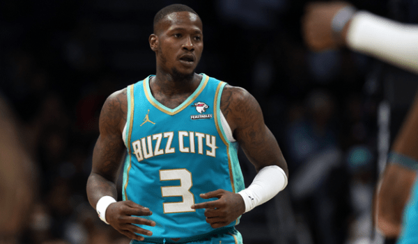 H fake «φωτογραφία» του Ροζίερ από το δικαστήριο με χειροπέδες (pic)