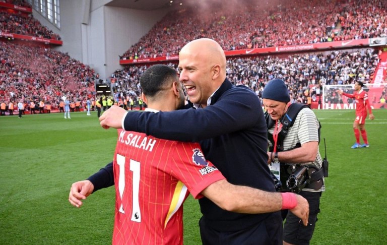 Λίβερπουλ – Γιουνάιτεντ με φόντο τα ρεκόρ: Ένα κυνηγάει ο Σαλάχ, ένα θέλει να γλιτώσει ο Σλοτ (vids, pics)