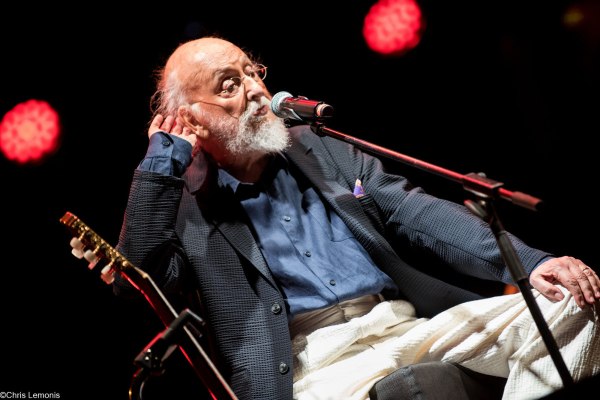 Διονύσης Σαββόπουλος: Ανέκδοτο βίντεο από την τελευταία του πρόβα – Συγκινητικό ευχαριστώ του γιου του