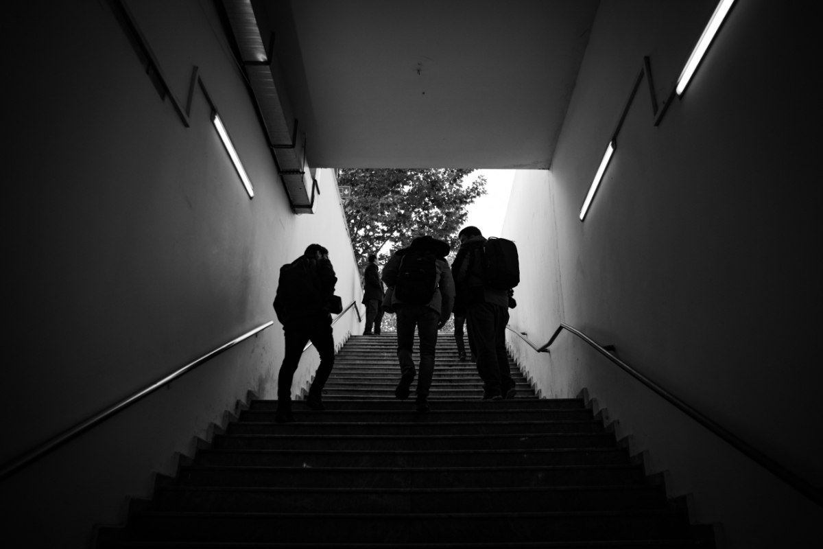 Αιγάλεω: Άγριο ξύλο στο προαύλιο σχολείου – Στο νοσοκομείο κατέληξε 16χρονη