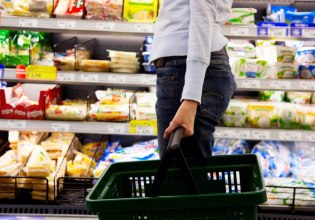 Σούπερ μάρκετ: Οι τιμές και τα προϊόντα με τις μεγαλύτερες αυξήσεις [πίνακες]