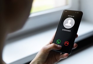 Η ιστορία μιας 80χρονης θύματος τηλεφωνικής απάτης: «Θα σου κόψουμε το κεφάλι και θα το κρεμάσουμε στο μπαλκόνι»