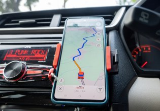 Τι επιτρέπεται και τι όχι για τη χρήση navigation στο αυτοκίνητο – Πώς θα γλιτώσετε το πρόστιμο