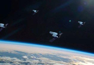 Γιατί η βιομηχανία τεχνολογίας θέλει να εκτοξεύσει data center σε τροχιά