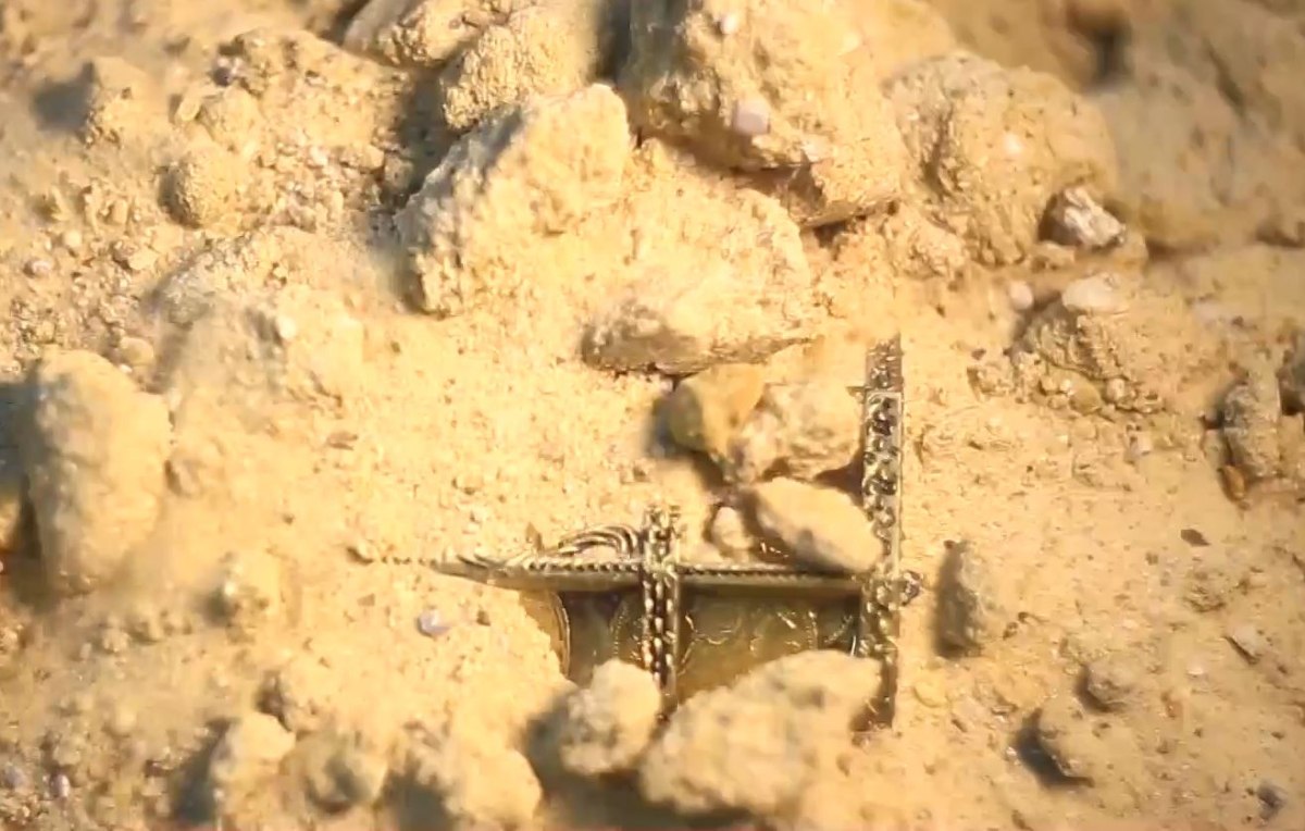 Λάρισα: Ζωντανός ο θρύλος για κρυμμένους θησαυρούς στους Γόννους – Γκρέμισε το σπίτι του για να βρει λίρες