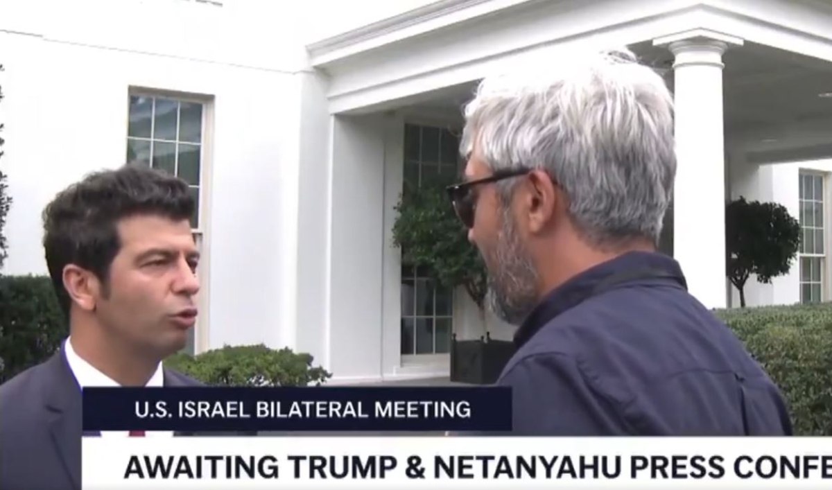 Τούρκος δημοσιογράφος πιάστηκε στον αέρα να λέει «Η Τουρκία δεν κέρδισε τίποτα» – Η απάντησή του μετά τον σάλο