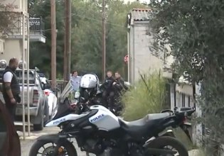 Τρίκαλα: «Σκεφτόμουν να την σκοτώσω» – Τι ισχυρίστηκε ο 18χρονος που έπνιξε με πετσέτα τη μητέρα του