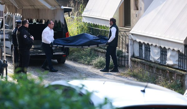 Τρίκαλα: Μαρτυρικός ο θάνατος της 54χρονης – Διαψεύδουν οι δικηγόροι του 18χρονου ότι μίλησε για τα αίτια της δολοφονίας