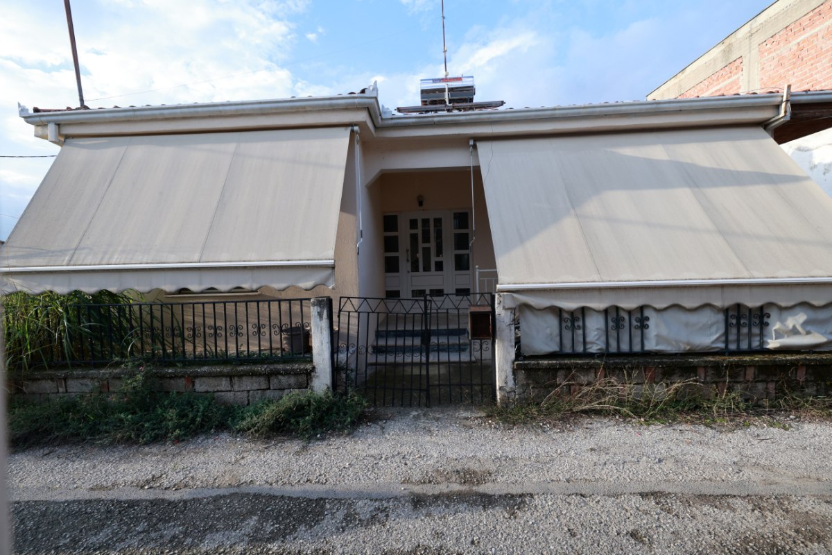 Τρίκαλα: Προθεσμία για την Παρασκευή πήρε ο 18χρονος που έπνιξε τη μητέρα του