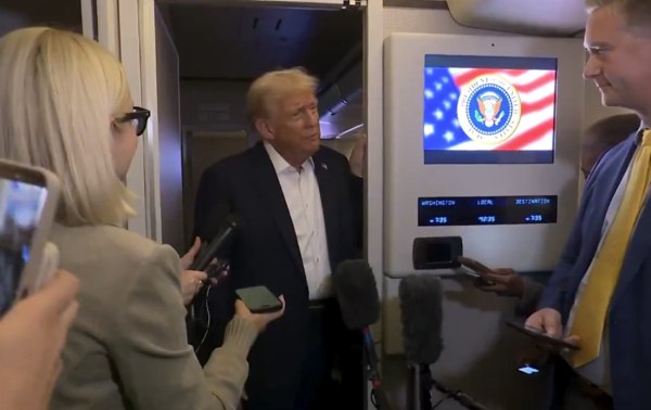 Ουκρανία: Ο Τραμπ επιβεβαιώνει τη συνάντηση με τον Ζελένσκι την Παρασκευή στον Λευκό Οίκο