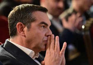 Τσίπρας: Βγαίνω έξω από το πολιτικό σύστημα, που, ως έχει, δεν μπορεί πια να δώσει τίποτα στην κοινωνία και την πατρίδα
