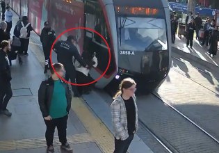 Τουρκία: Άντρας τράβηξε γυναίκα πριν την χτυπήσει τραμ – Βίντεο από την απίστευτη διάσωση