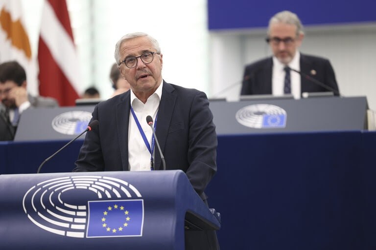 Μανιάτης: Ευρωπαϊκή έκθεση αναγνωρίζει ψευδοκράτος και τουρκολιβυκό μνημόνιο – Ερώτηση στην Κάλας