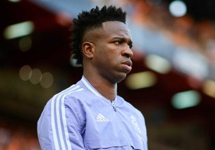 Αποκαλύψεις που σοκάρουν: «Ο Βινίσιους μου έστελνε γυμνές φωτογραφίες του»