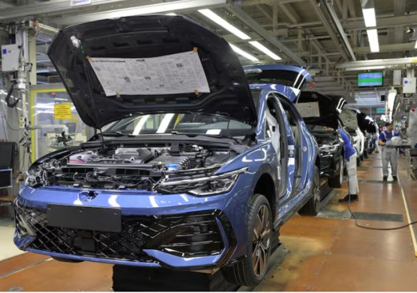 Γερμανία: Συναγερμός στην αυτοκινητοβιομηχανία καθώς κλιμακώνεται η κρίση των ημιαγωγών