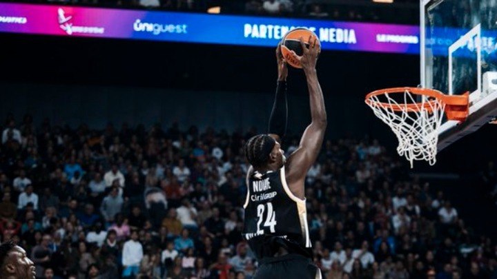 Euroleague: Πάρτι έκανε ο Ζακ Σέλιας στο 102-95 της Βιλερμπάν επί της Μπασκόνια